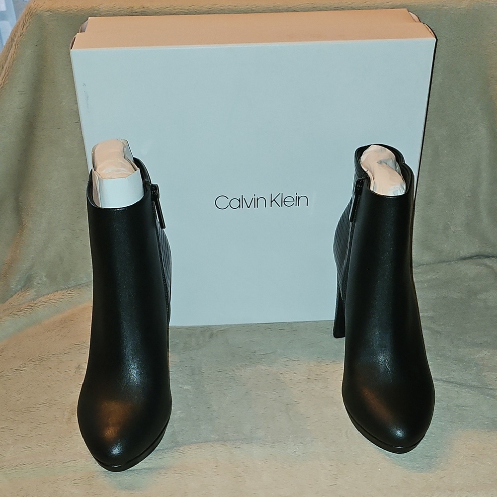 Calvin Klein - Photine Eco Smith/Shiny Mini Lizard - Black - New - 10 M